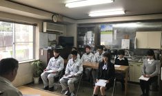 指只入社式
